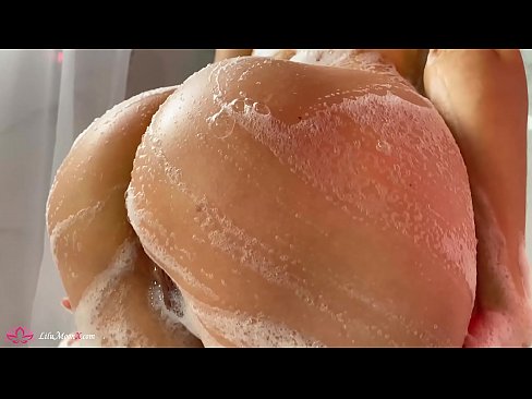 ❤️ Brunette شاور میں شدید orgasm کے لئے وائبریٹر کے ساتھ بلی میں مشت زنی کرتی ہے۔ ☑ ہم پر ur.goodseller.top